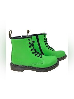 Dr. Martens Kid's Delaney T Lamper Slime Green Combat Boots